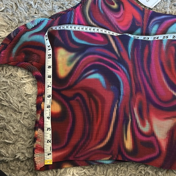 Akira psychedelic blur stretch top - Picture 6 of 7